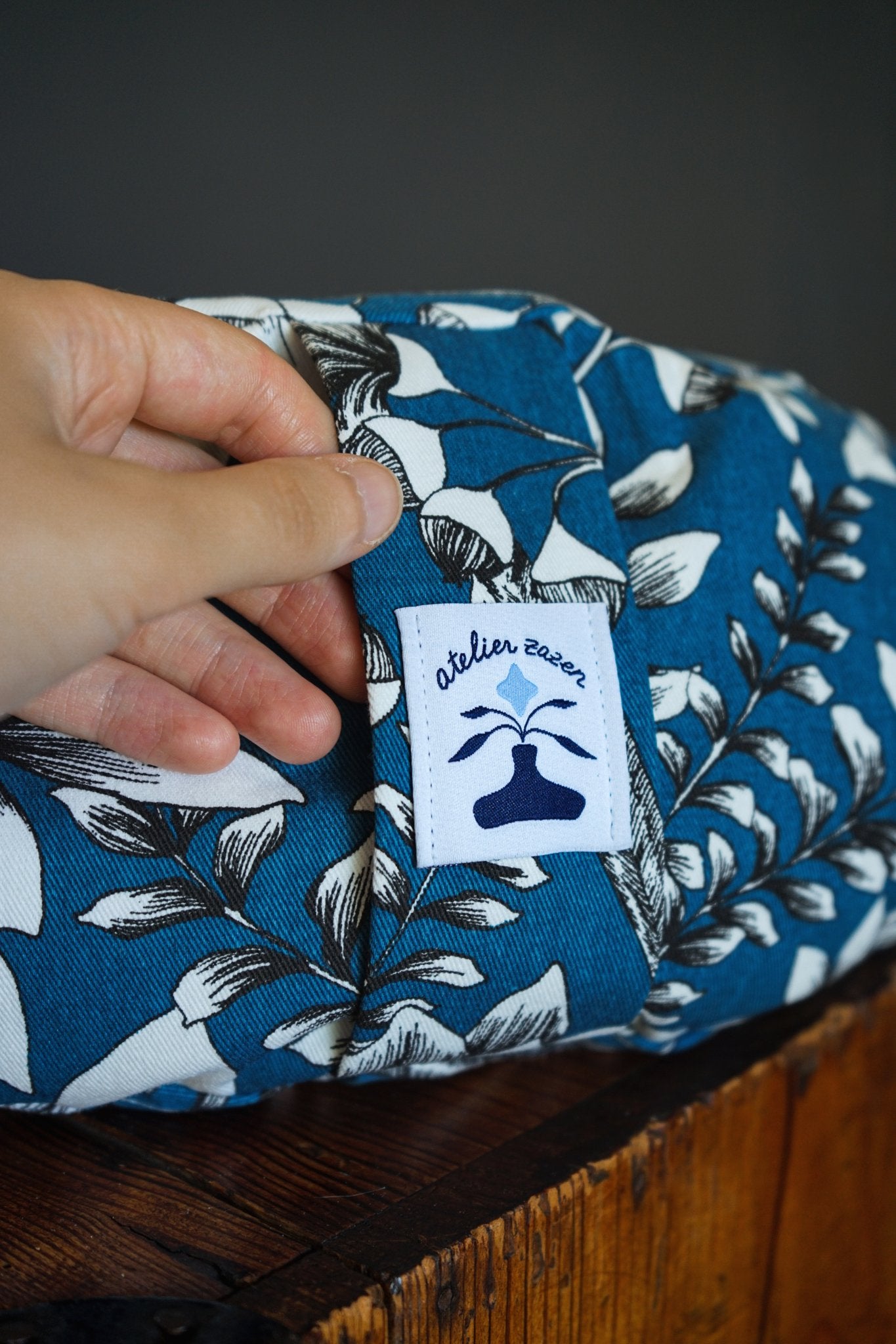 Coussin de méditation • format standard bleu canard – Fait main en France