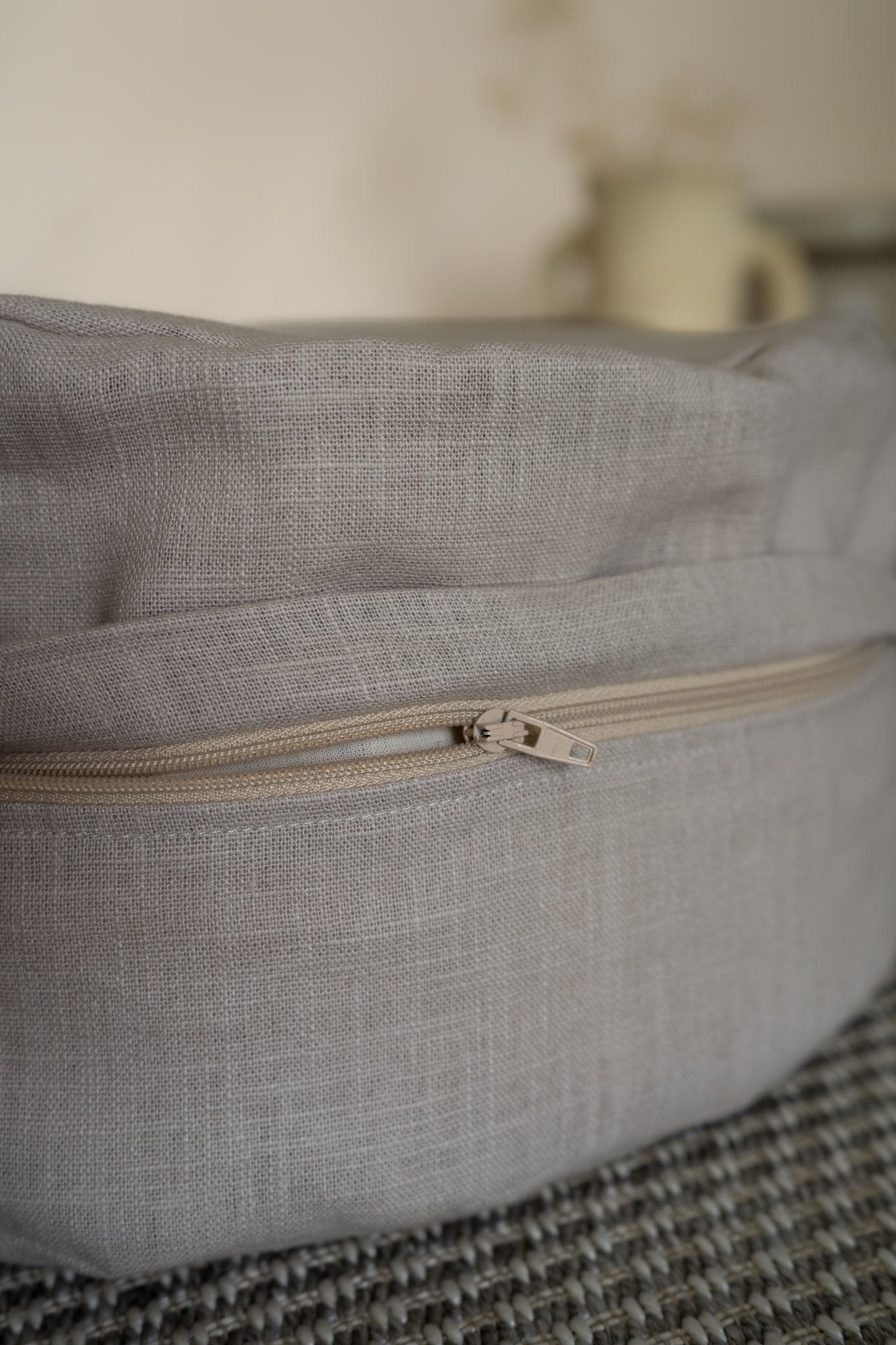 Coussin de méditation en lin et coton • sable – Fait main en France